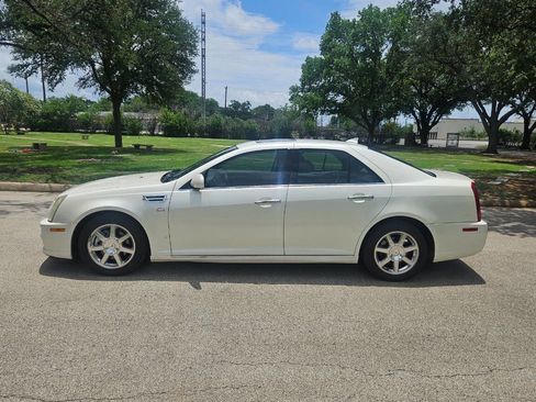 Used 2009 Cadillac STS V8 image 10