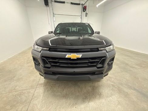 Used 2024 Chevrolet Colorado LT w/ LT Convenience Package RWD image 2