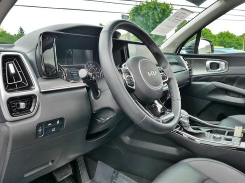 Used 2022 Kia Sorento SX AWD/4WD image 24