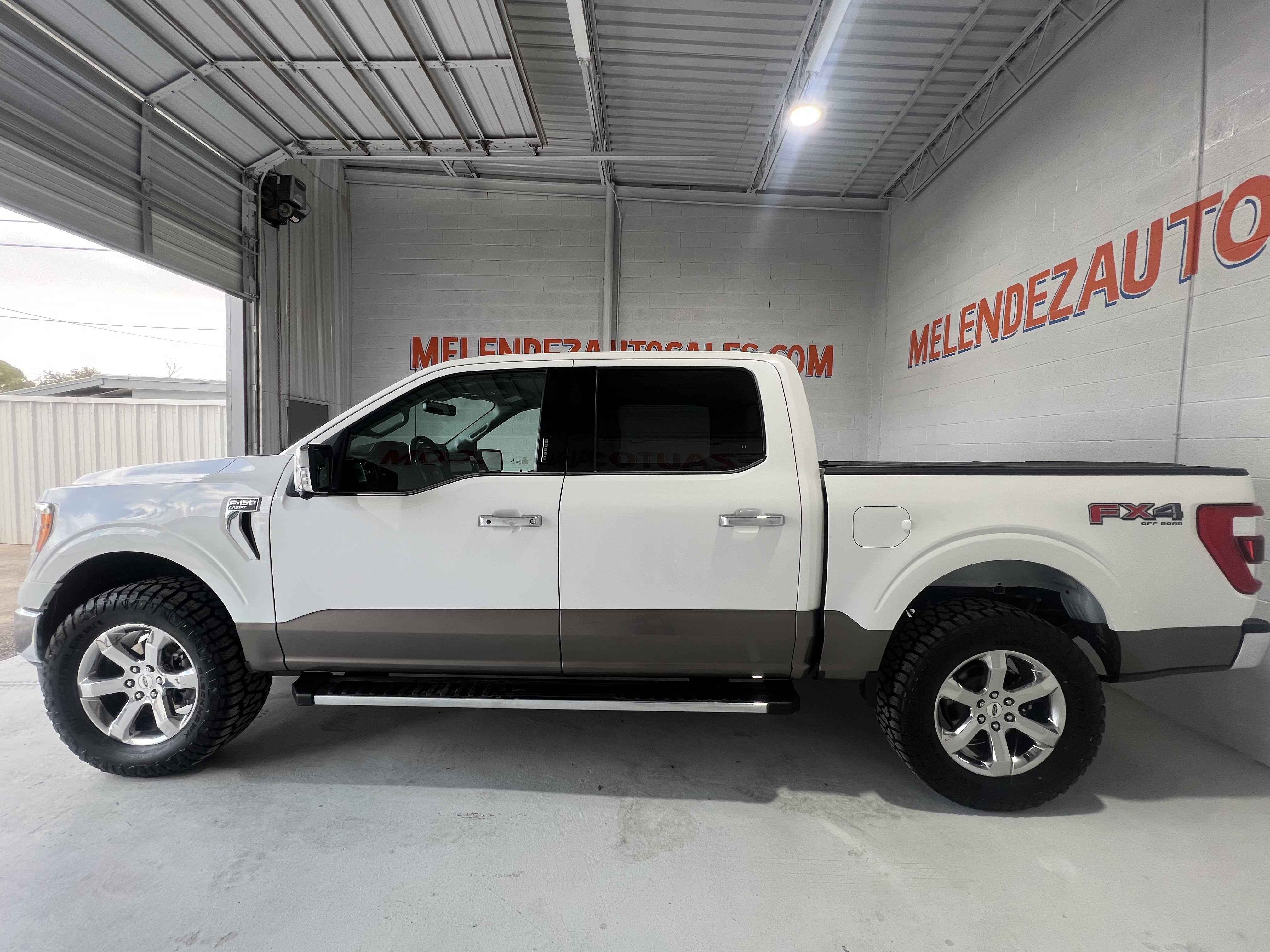 Used 2021 Ford F150 Lariat AWD/4WD image 2