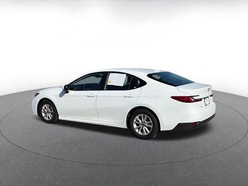 Used 2025 Toyota Camry LE FWD image 8