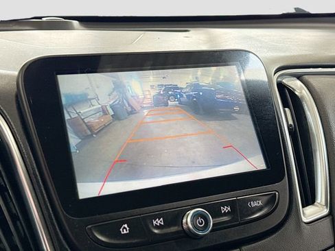 Used 2016 Chevrolet Malibu LT image 14