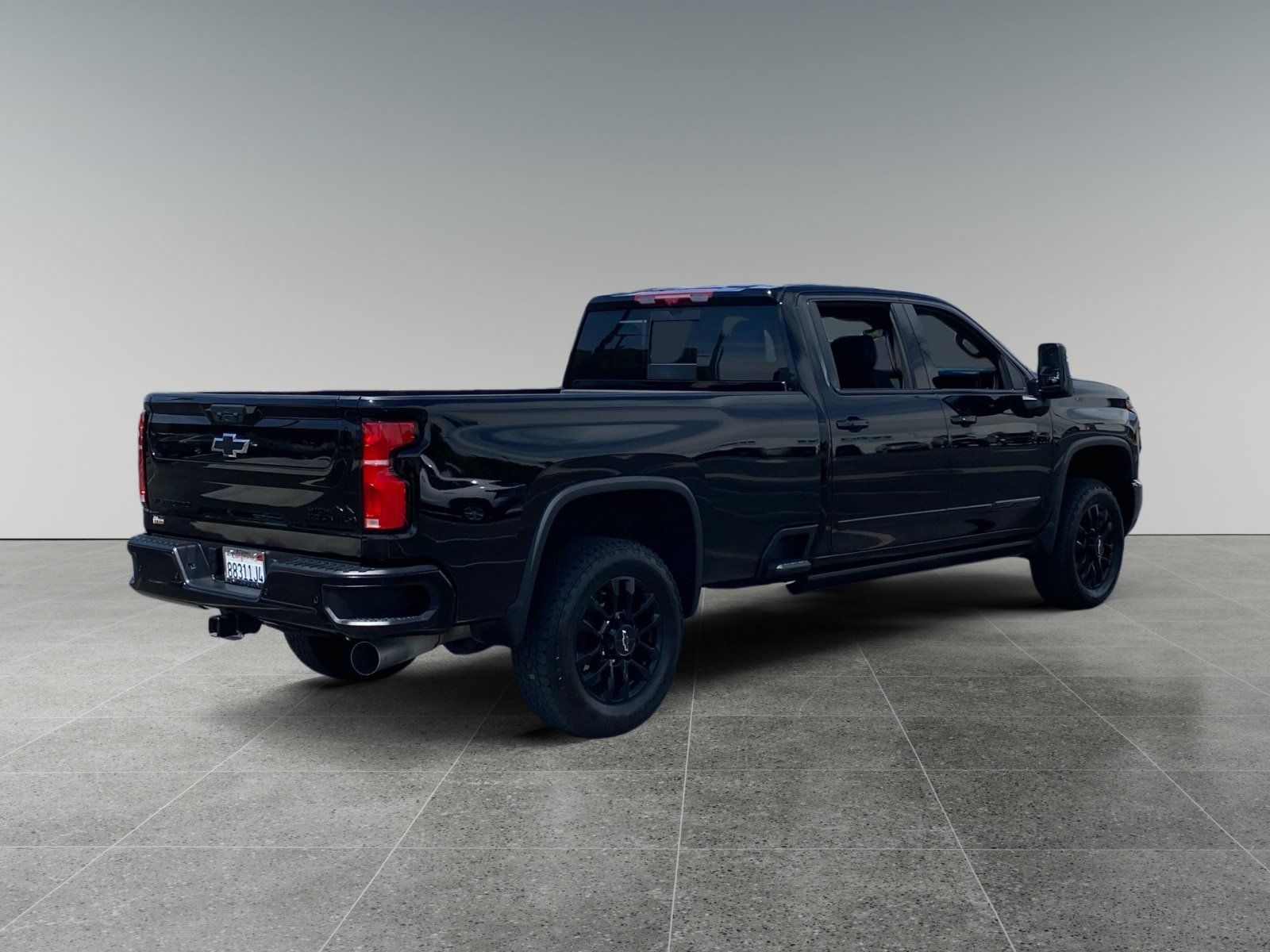 Used 2025 Chevrolet Silverado 3500 High Country w/ Midnight Edition AWD/4WD image 5
