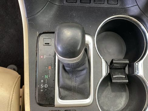 Used 2016 Toyota Highlander XLE w/ Protection Package #3 AWD/4WD image 23