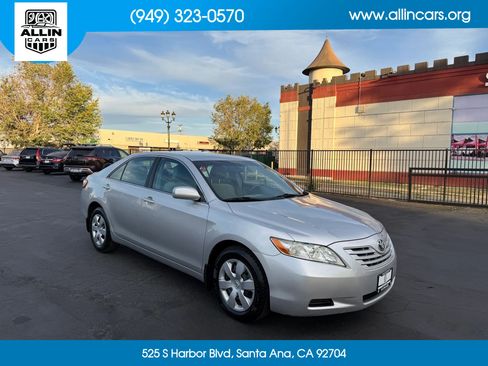 Used 2009 Toyota Camry FWD image 3