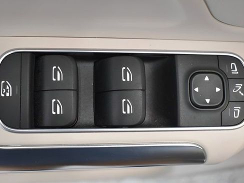 Used 2021 Mercedes-Benz GLA 250 4MATIC image 21