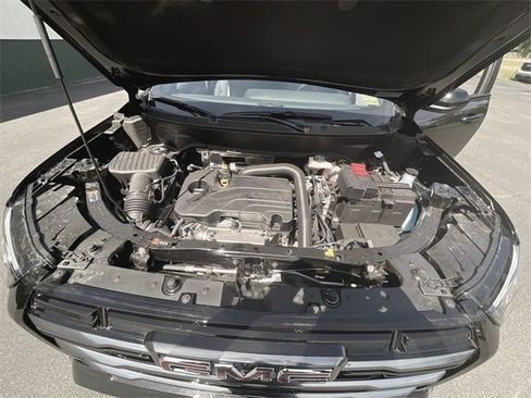 New 2026 GMC Terrain AT4 w/ LPO, Floor Liner Package image 30