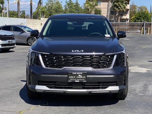 New 2026 Kia Sorento LX FWD image 9