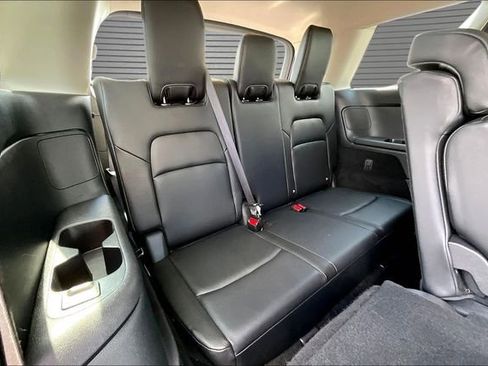 Used 2022 Nissan Pathfinder SL AWD/4WD image 25
