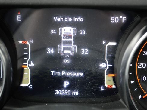 Used 2023 Jeep Wrangler Unlimited Sahara image 29