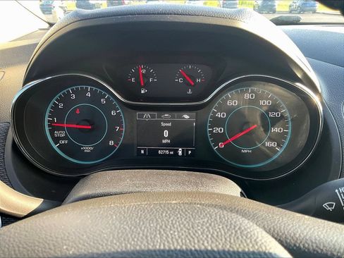 Used 2017 Chevrolet Cruze LT w/ Convenience Package FWD image 8