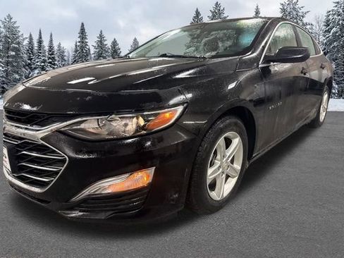 Used 2022 Chevrolet Malibu LS image 1