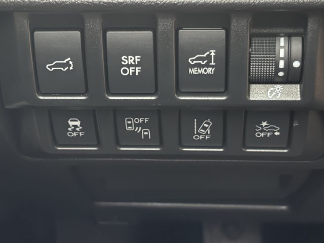 Used 2017 Subaru Outback 3.6R Limited AWD/4WD image 21
