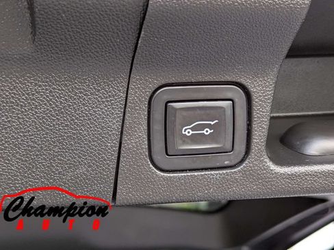 Used 2019 GMC Acadia SLT AWD/4WD image 16