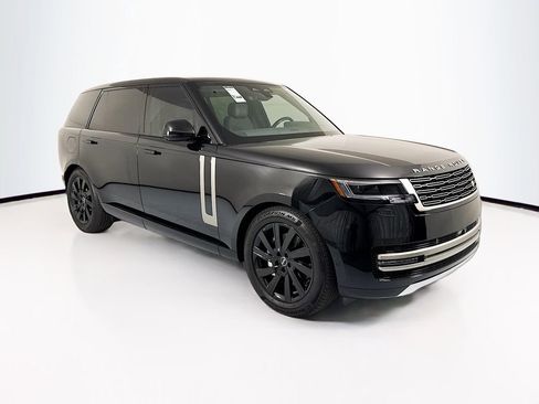 Used 2025 Land Rover Range Rover Long Wheelbase SE image 3