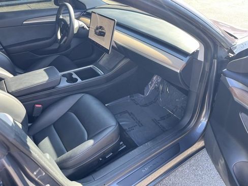Used 2023 Tesla Model 3 Standard Range image 31