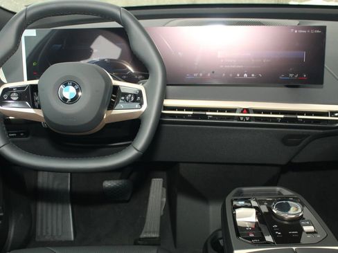 New 2026 BMW iX xDrive45 AWD/4WD image 17