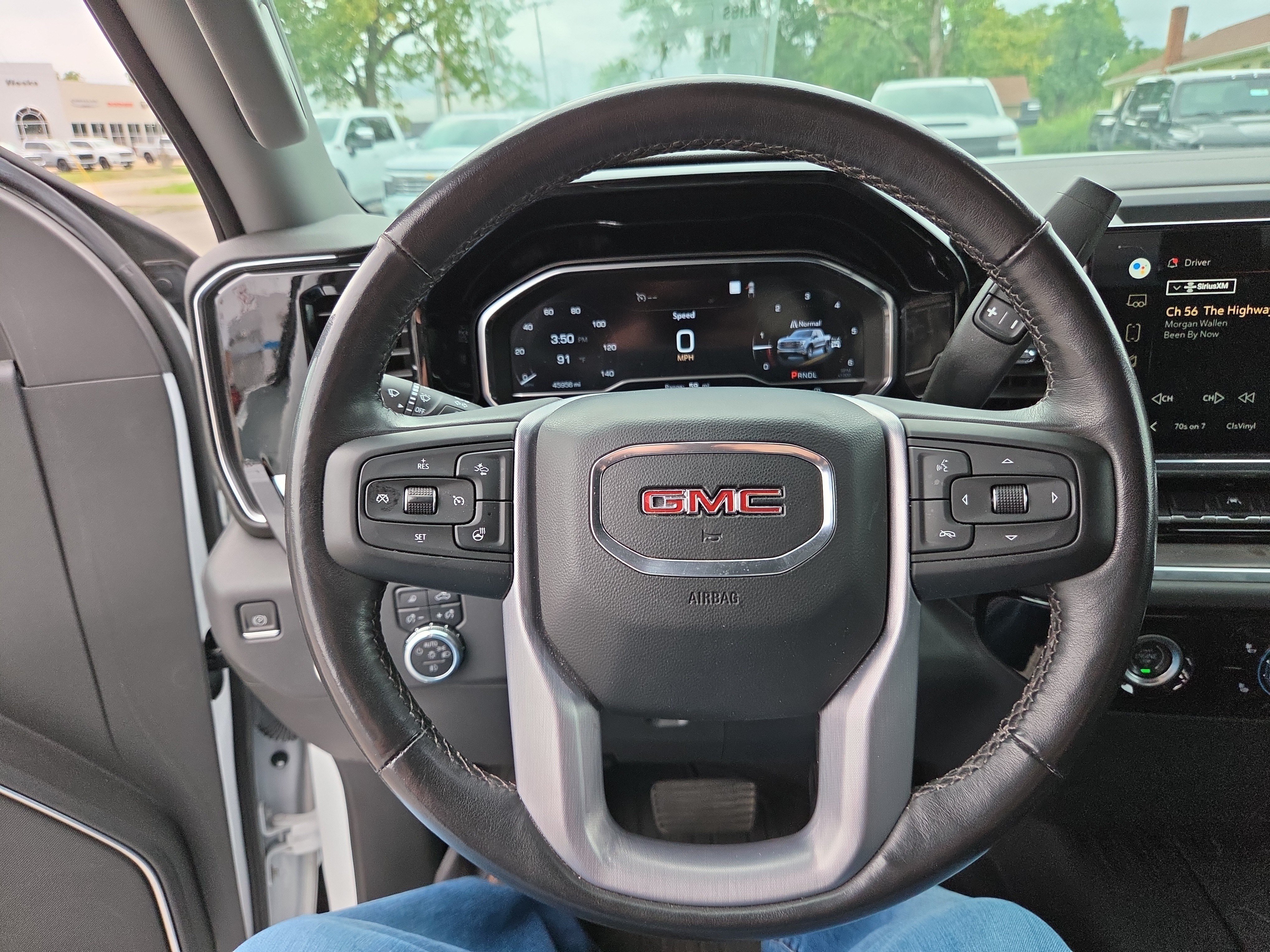Used 2022 GMC Sierra 1500 SLT AWD/4WD image 8