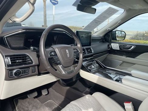 Used 2021 Lincoln Navigator Black Label w/ Cargo Convenience Package image 10