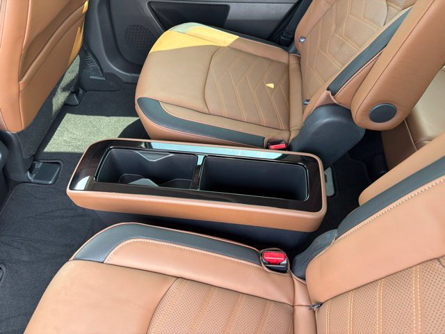 Used 2025 Nissan Pathfinder Platinum AWD/4WD image 19