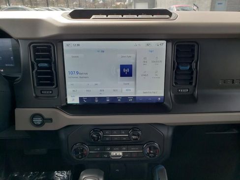 Used 2022 Ford Bronco Wildtrak image 23