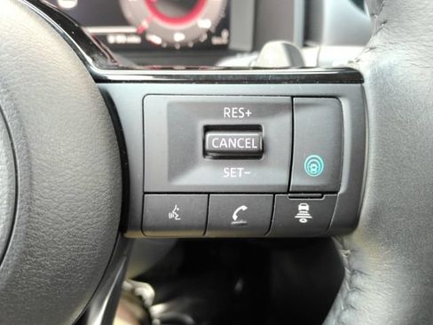 Used 2024 Nissan Rogue SL w/ SL Premium Package FWD image 41