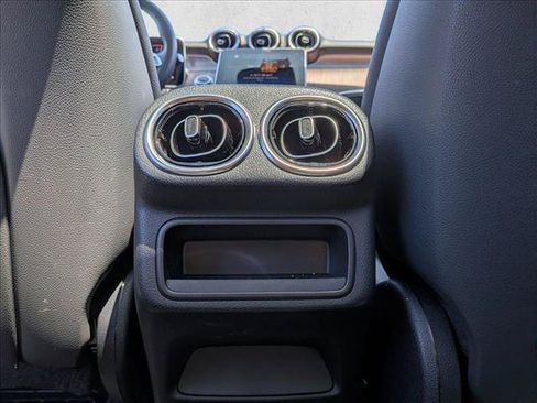 Used 2025 Mercedes-Benz GLC 350e 4MATIC image 18