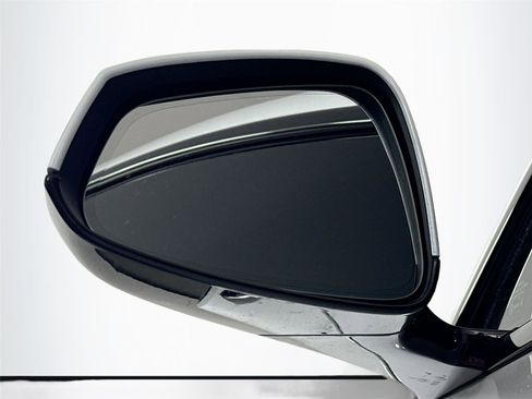 Used 2022 Tesla Model S image 5