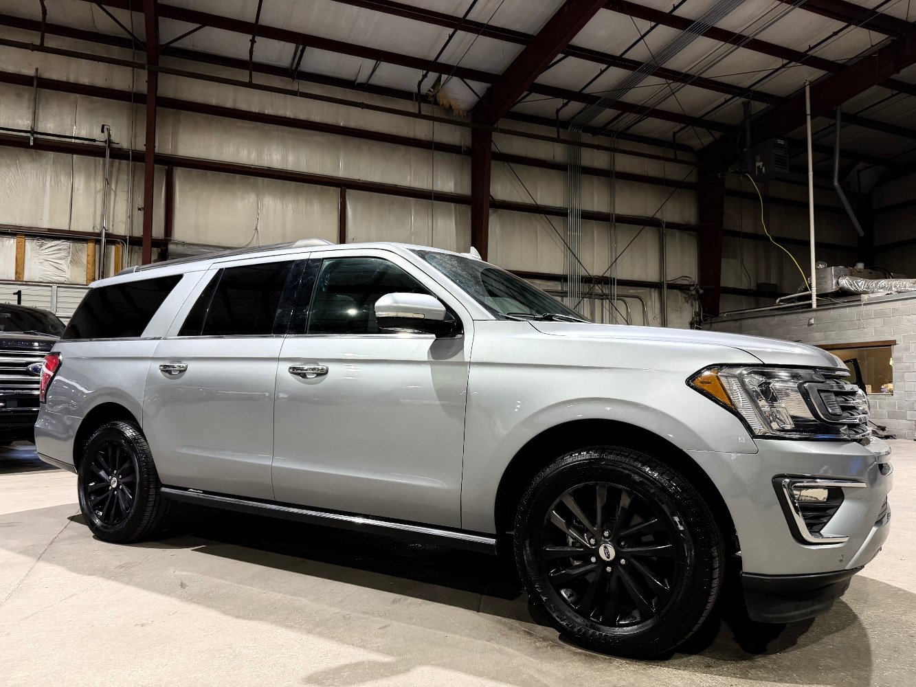 Used 2021 Ford Expedition Max Limited RWD image 3