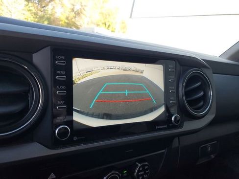 Used 2020 Toyota Tacoma TRD Sport image 23