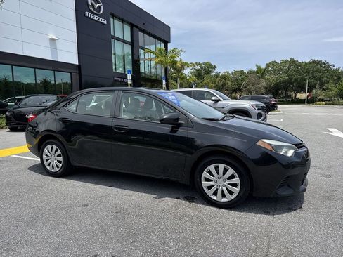 Used 2014 Toyota Corolla LE FWD image 6