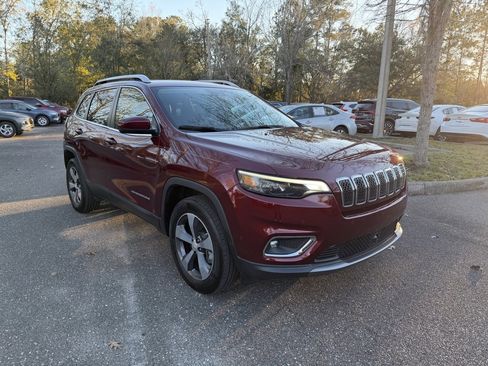 Used 2019 Jeep Cherokee Limited w/ Luxury Group image 1