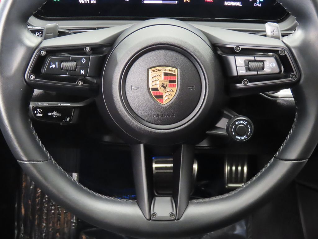 Certified 2025 Porsche Cayenne S AWD/4WD image 19