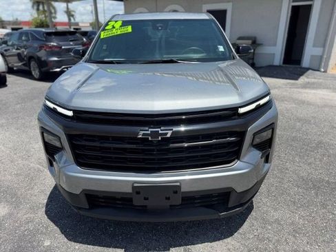 Used 2024 Chevrolet Traverse LS w/ Midnight/Sport Edition FWD image 2
