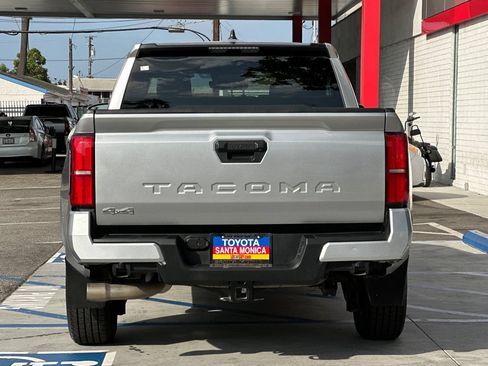Used 2024 Toyota Tacoma SR5 AWD/4WD image 5