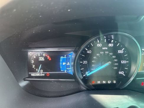 Used 2018 Ford Explorer Sport w/ Ford Safe & Smart Package AWD/4WD image 15