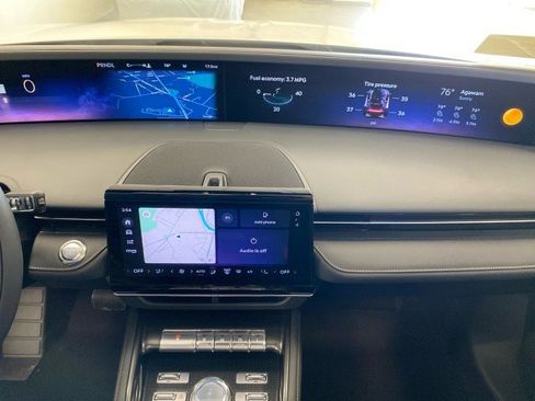 New 2025 Lincoln Nautilus Premier w/ Equipment Group 102A image 21