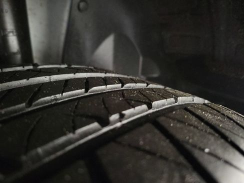 Used 2017 Chrysler 300 S w/ 300S Premium Group image 12