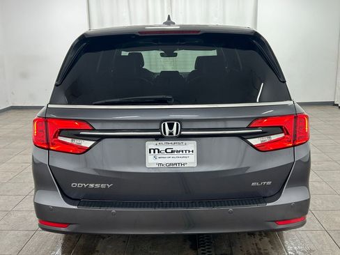 Used 2022 Honda Odyssey Elite image 4