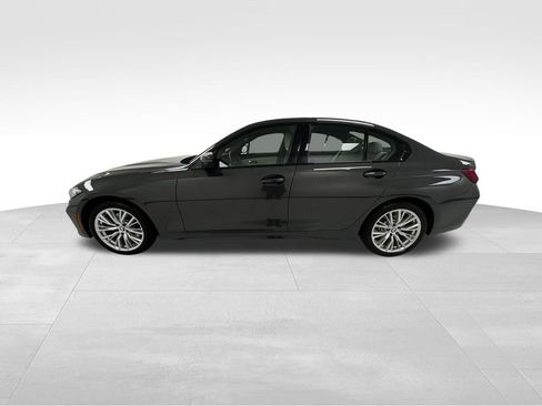 Used 2023 BMW 330i xDrive Sedan w/ Premium Package image 4