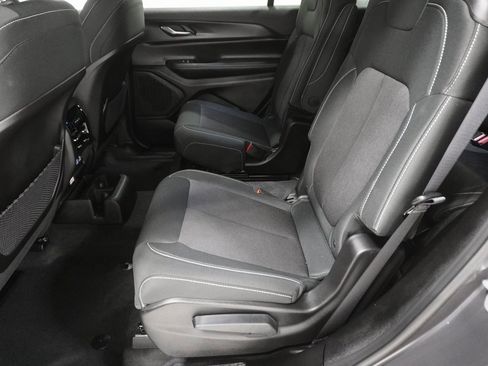 Used 2025 Jeep Grand Cherokee L Laredo w/ Luxury Tech Group I image 15