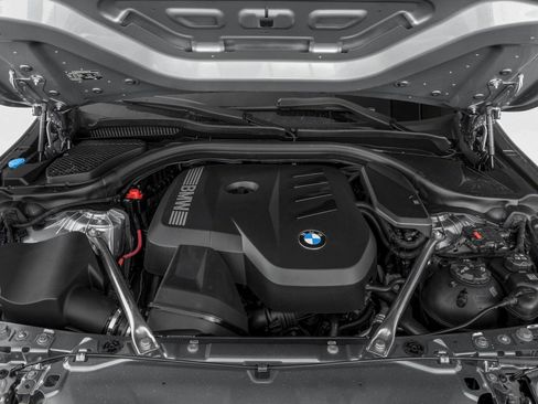 Used 2026 BMW 530i w/ M Sport Package RWD image 8