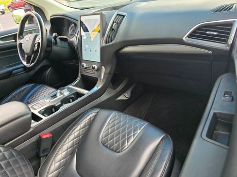 Used 2023 Ford Edge Titanium AWD/4WD image 22