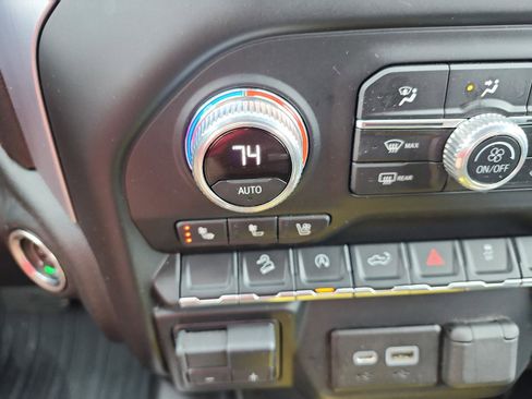 Used 2019 GMC Sierra 1500 SLT w/ SLT Premium Package AWD/4WD image 23