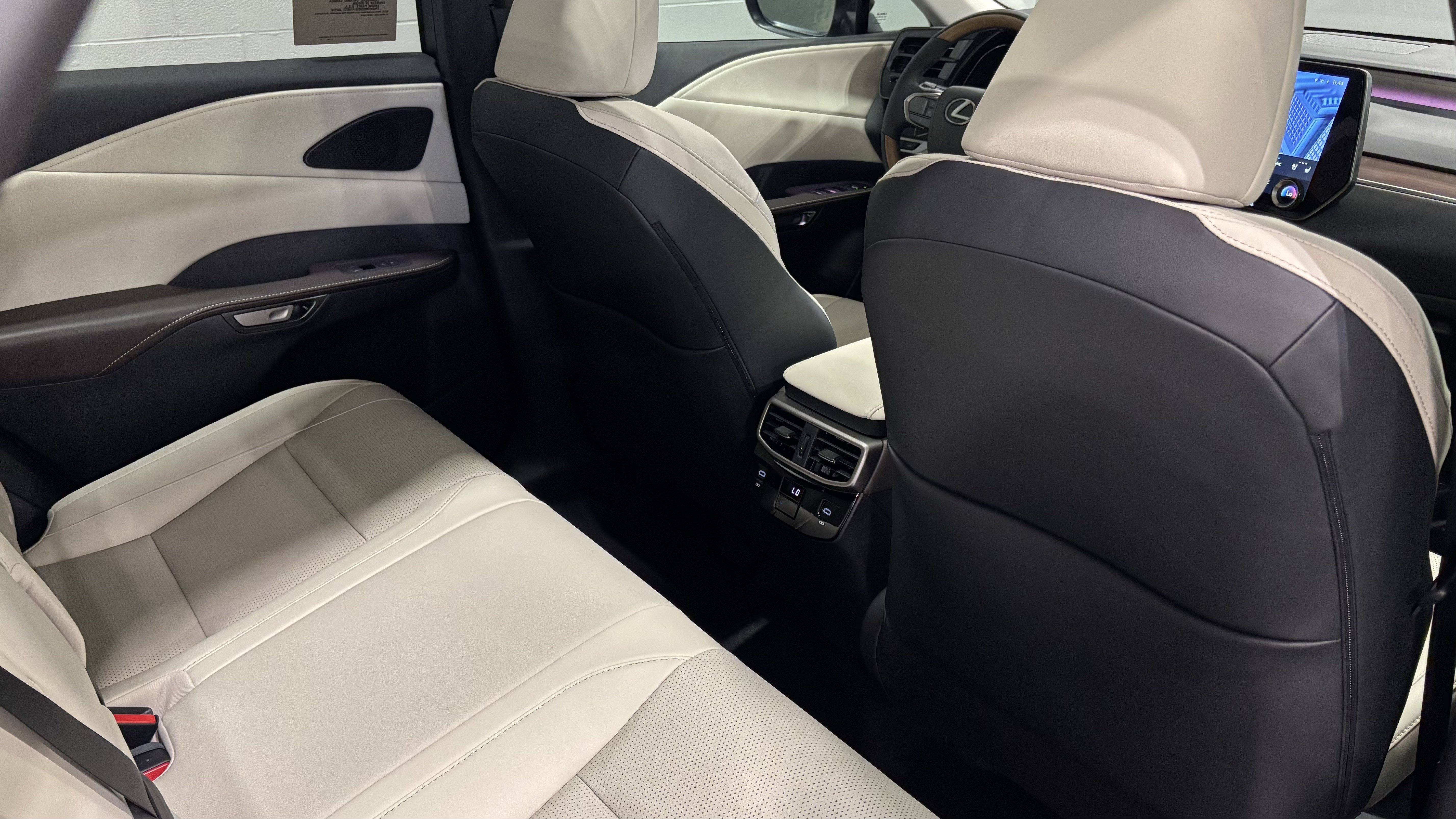 New 2026 Lexus RX 350h AWD/4WD image 41
