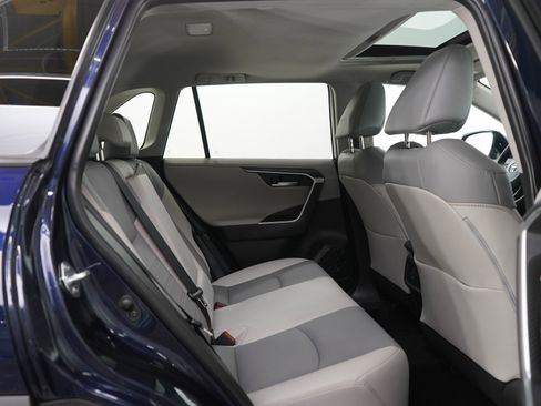 Used 2025 Toyota RAV4 Limited image 11