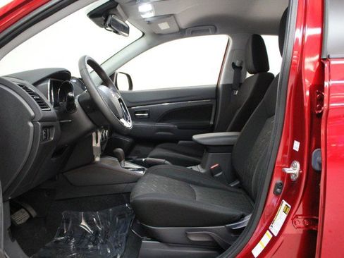 Used 2023 Mitsubishi Outlander Sport LE image 7