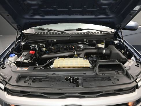 Used 2022 Ford Expedition XLT image 12