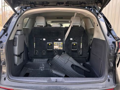 Used 2021 Toyota Sienna XLE image 30