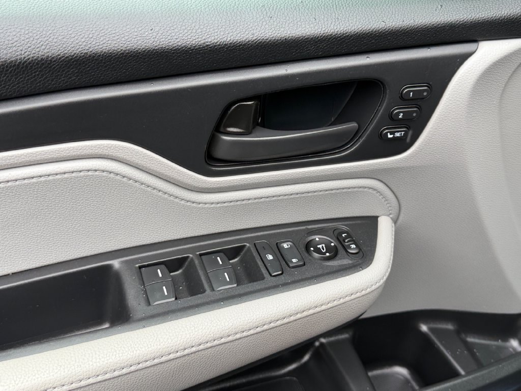 Used 2018 Honda Odyssey EX-L image 15